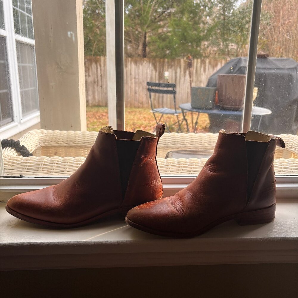 Nisolo Leather Chelsea Ankle Boots Brandy | 8